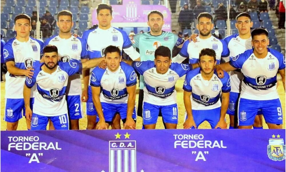 El «Raya» ganó, gustó y goleó, y se prende arriba