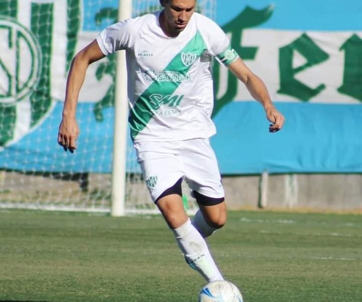 Atlético Paraná sumó un experimentado defensor