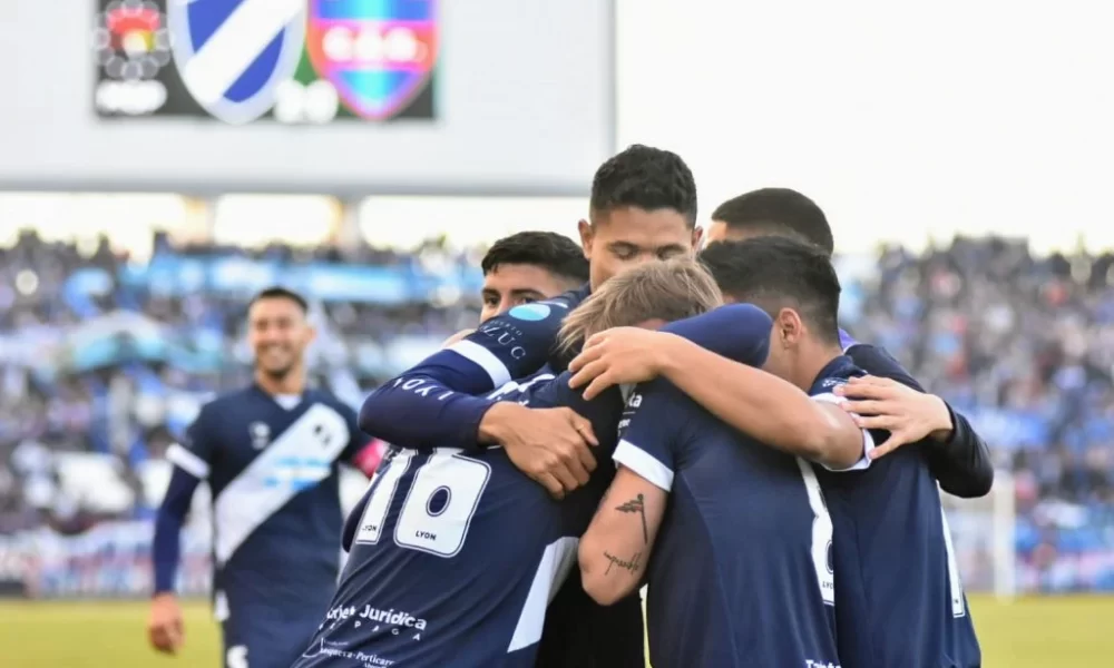 Alvarado volvió a la victoria como local tras superar a Güemes