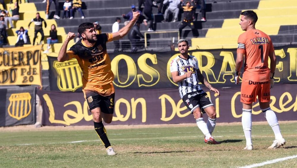 Mitre venció al Pincha de Caseros en Santiago y se anima a pensar en el Reducido