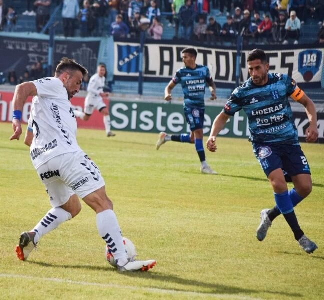 En un partidazo, San Telmo le ganó a Quilmes y salió de la zona baja