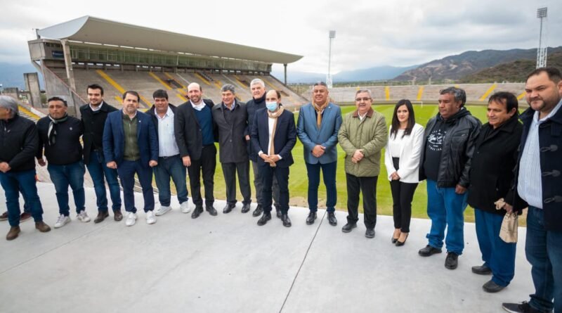 Claudio Tapia viajó al interior y tuvo una visita a Catamarca