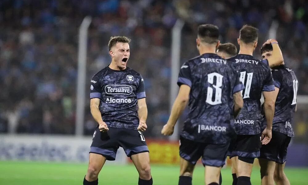 Fiesta pirata en Córdoba: Belgrano se lo dio vuelta a Almagro y es más puntero que nunca