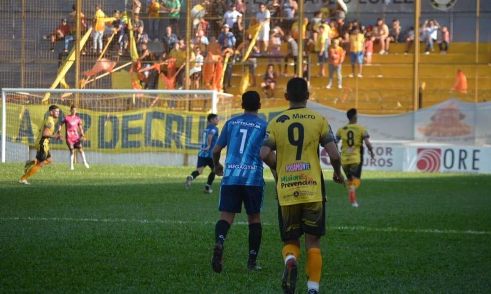 Debutó Sandro Bárbaro, pero Crucero sigue sin ganar