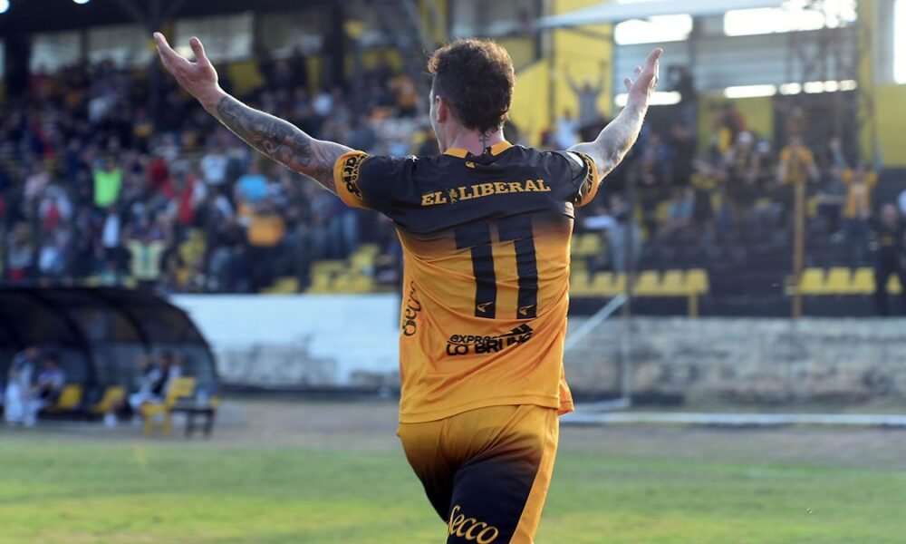Triunfo en Santiago con el tiro del final: Mitre venció al Albo en la última del partido