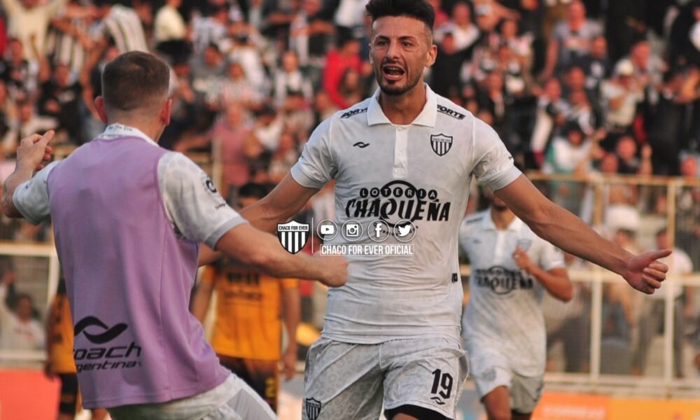 Sobre el final, For Ever consiguió un valioso triunfo ante Mitre