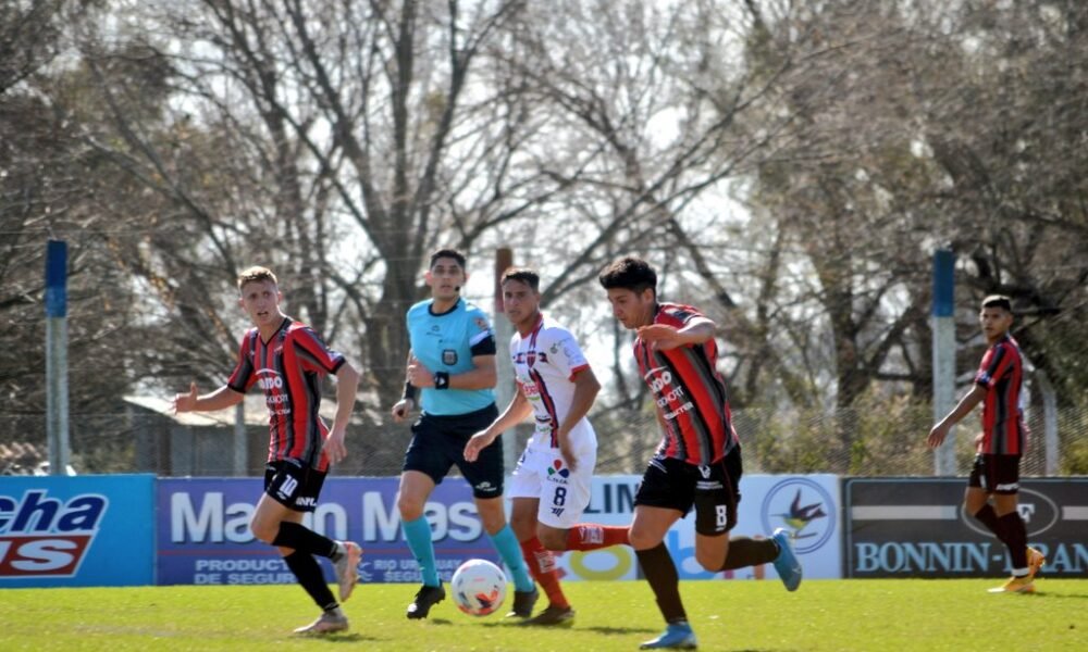 Douglas se floreó y goleó a Depro en su cancha