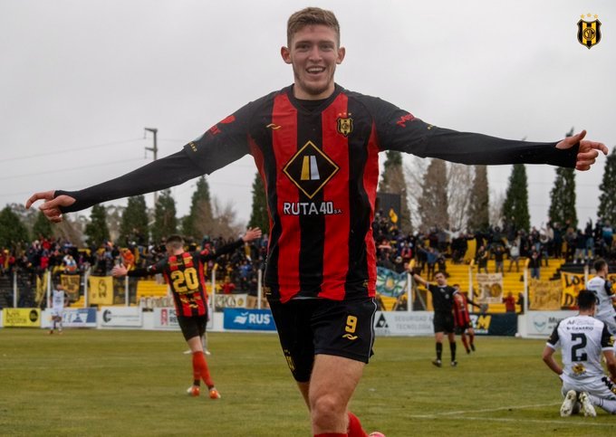 El Aurinegro necesitó de un baldazo para reaccionar y quedarse con el triunfo