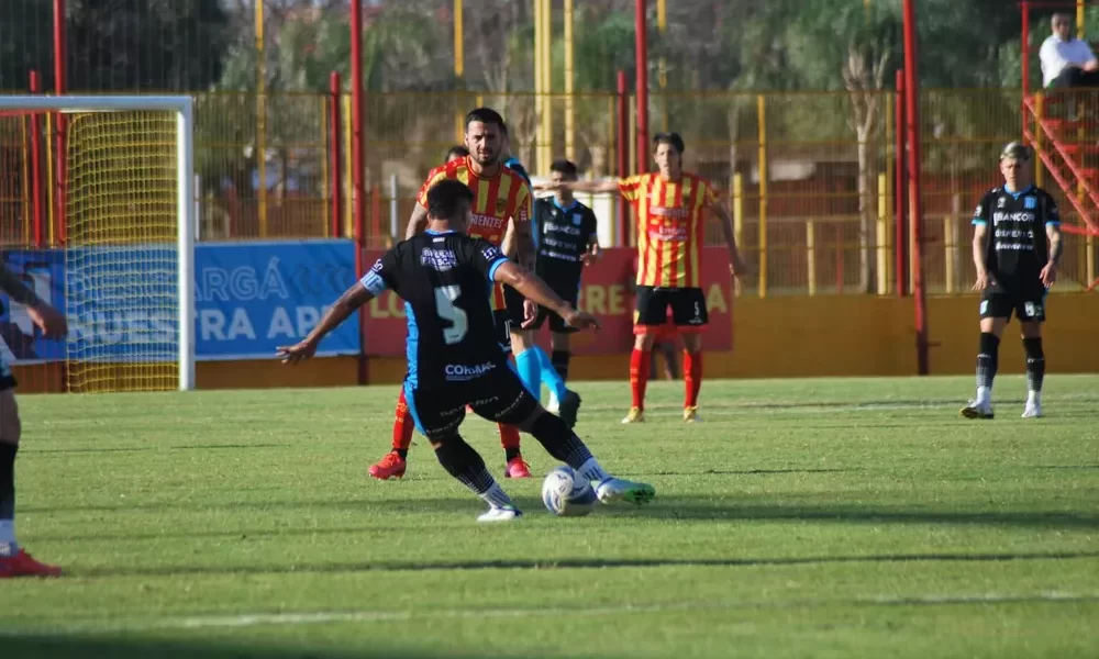 Racing de Córdoba rescató un punto en Corrientes ante Boca Unidos