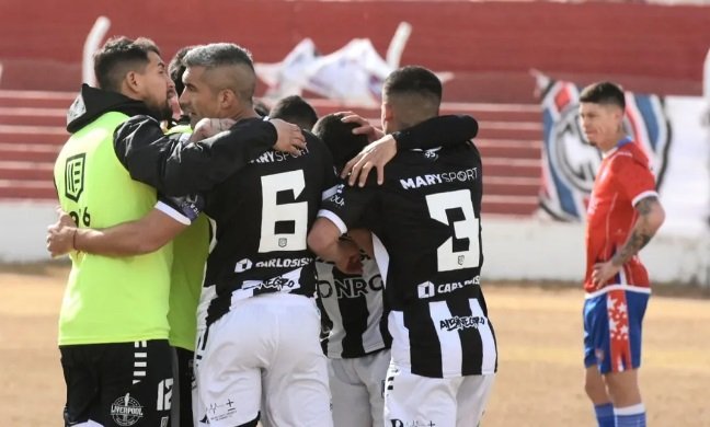 Capataz épico: Con dos menos, Cipolletti se llevó un gran triunfo de San Juan