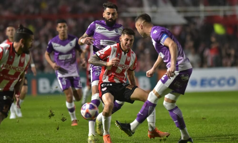 No le sirve: Instituto no pasó del empate contra Dálmine y Belgrano puede estirar la ventaja