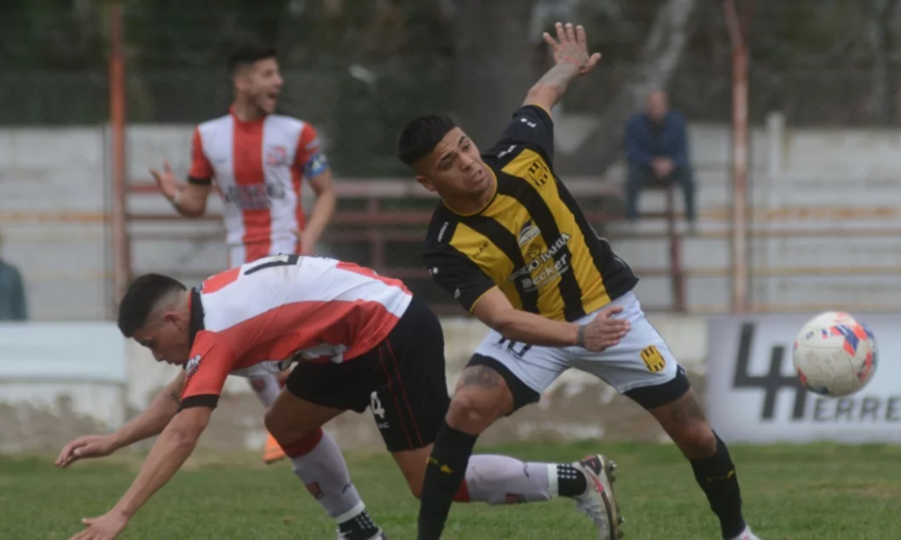 Partidazo en Cerri: Olimpo se lo empató a Sansinena con uno menos y lidera la Zona Sur con comodidad
