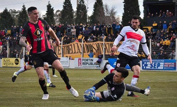 Deportivo Madryn perdió con Morón y no pudo meterse en zona de reducido