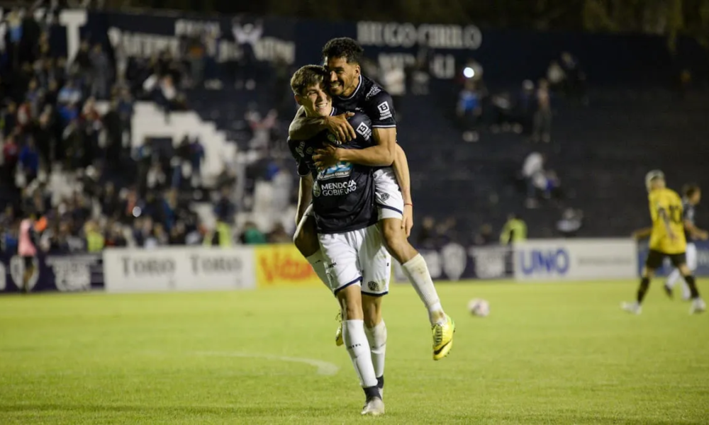 Independiente Rivadavia goleó 3-0 a Deportivo Madryn en Mendoza