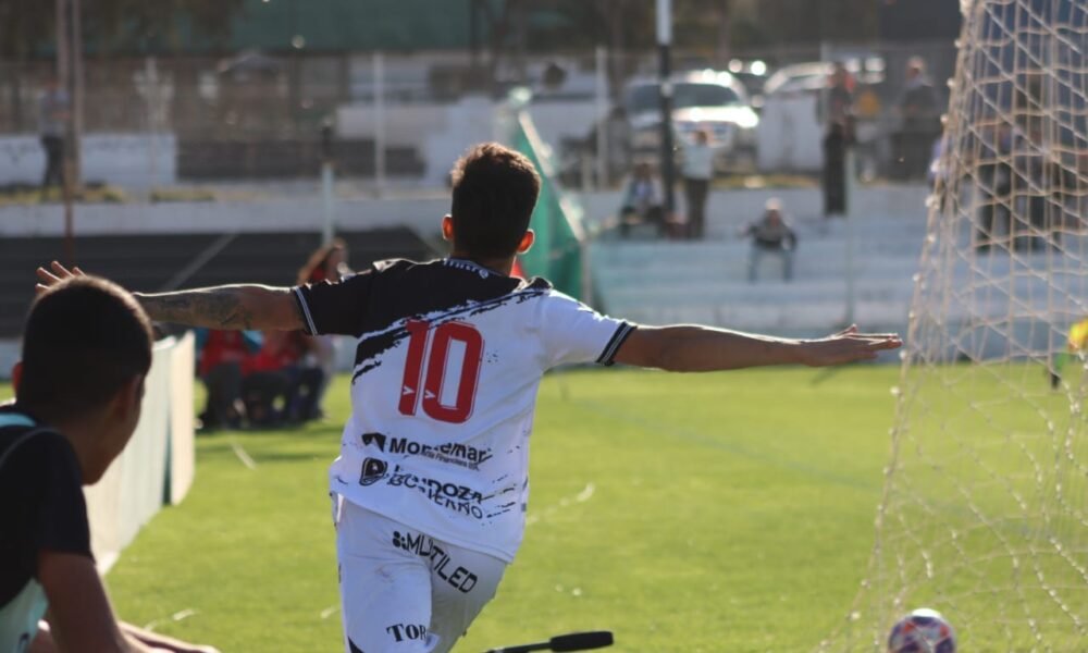 Gimnasia festejó sobre la hora en el Legrotaglie