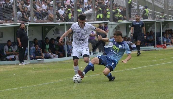 El «Cuervo» voló a Cuartos de Final: Central Norte superó a Sol de Mayo y enfrentará a Racing en una final anticipada
