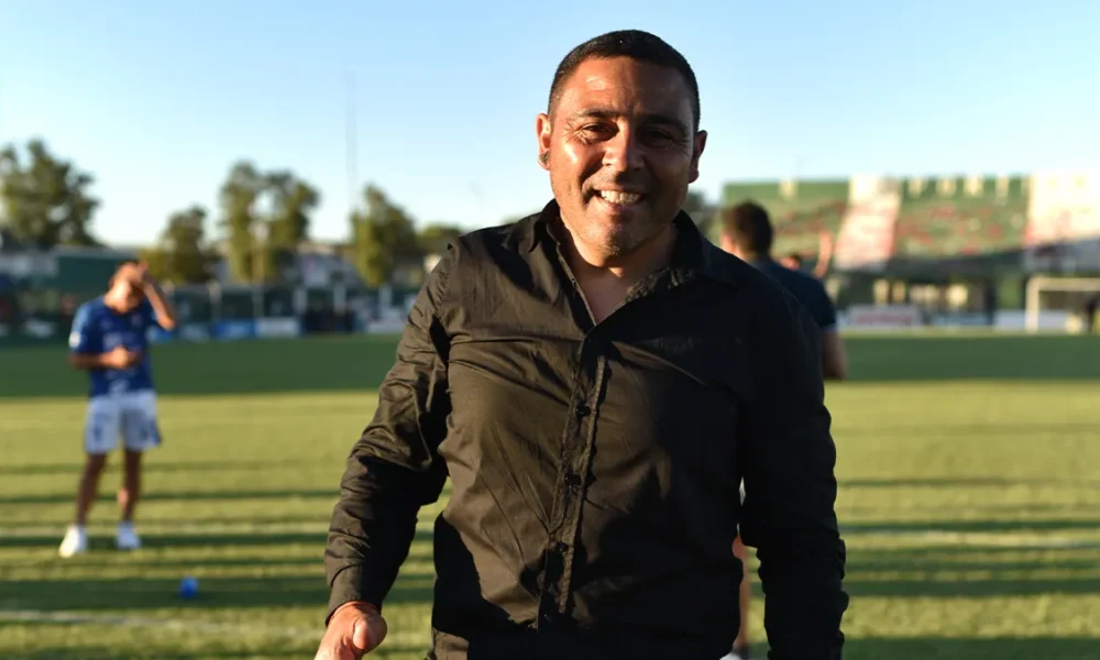 Tras lograr el ascenso al Federal A, Montivero dejó de ser el DT de Atenas