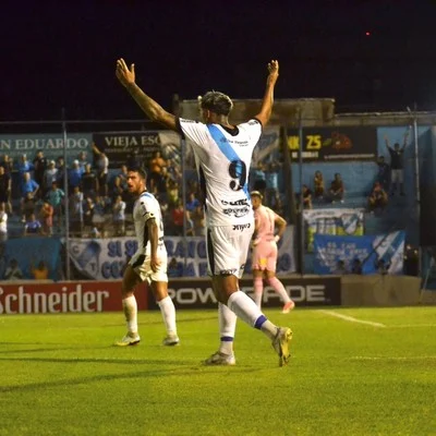 Temperley anotó por triplicado ante San Telmo