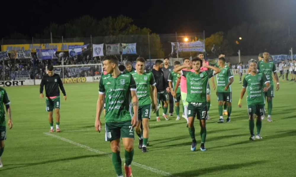 Sportivo mereció más y rescató un empate en Lincoln