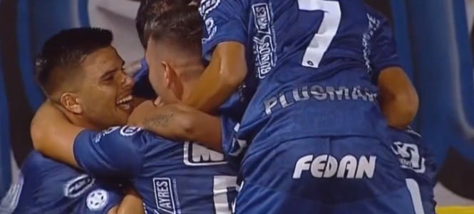 El Cervecero pinchó al Matador: Quilmes le derrotó a Estudiantes para adueñarse de la cima