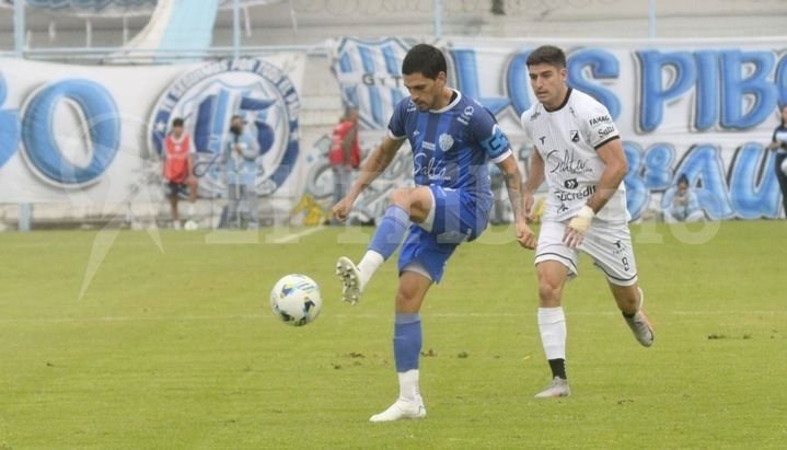 El clásico salteño no tuvo ganador: 1-1 entre Albos y Cuervos en el Gigante del Norte