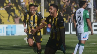 El primer «round» del clásico bahiense del año quedó en manos del Aurinegro