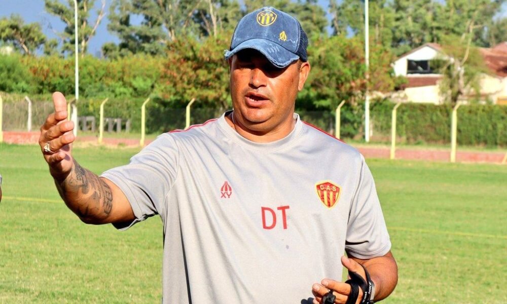 Leo Fernández se puede ir de Sarmiento