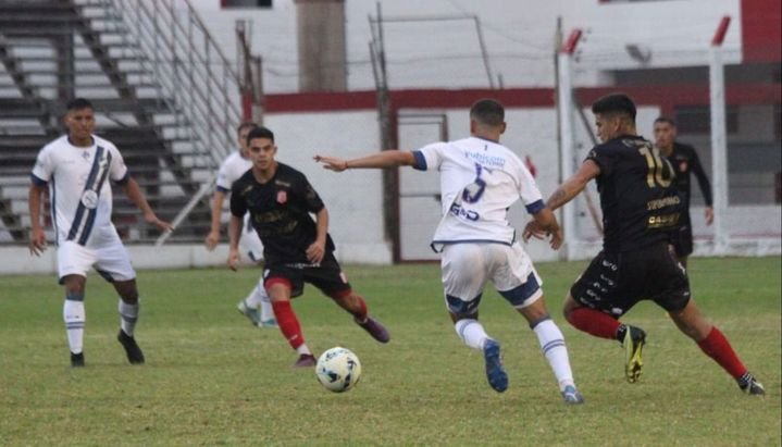 Antoniana se llevó tres puntos de oro de Rafaela