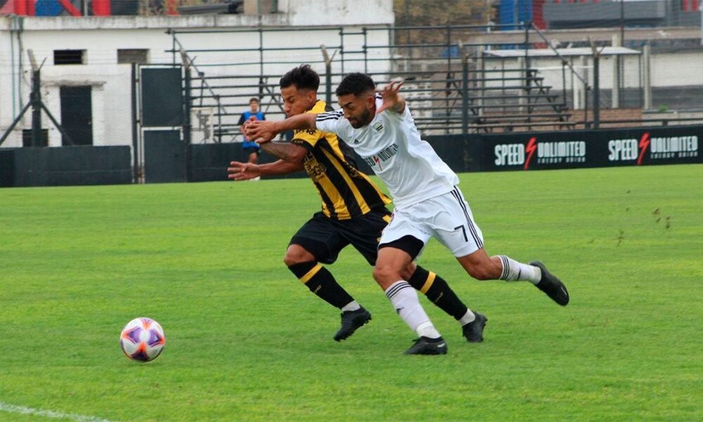 Mitre rescató un punto en su visita a Deportivo Riestra