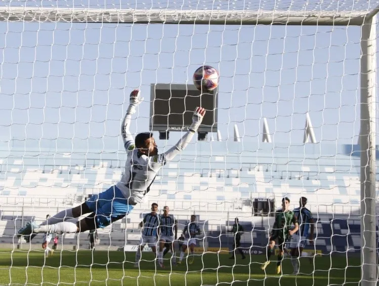 El Santo mira a todos desde arriba: San Martín de San Juan vapuleó a Almagro y se subió a la cima del torneo