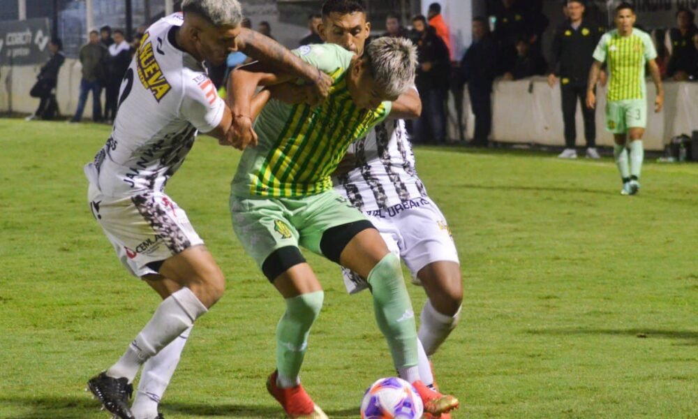 Estudiantes de Caseros no pudo de local ante Aldosivi