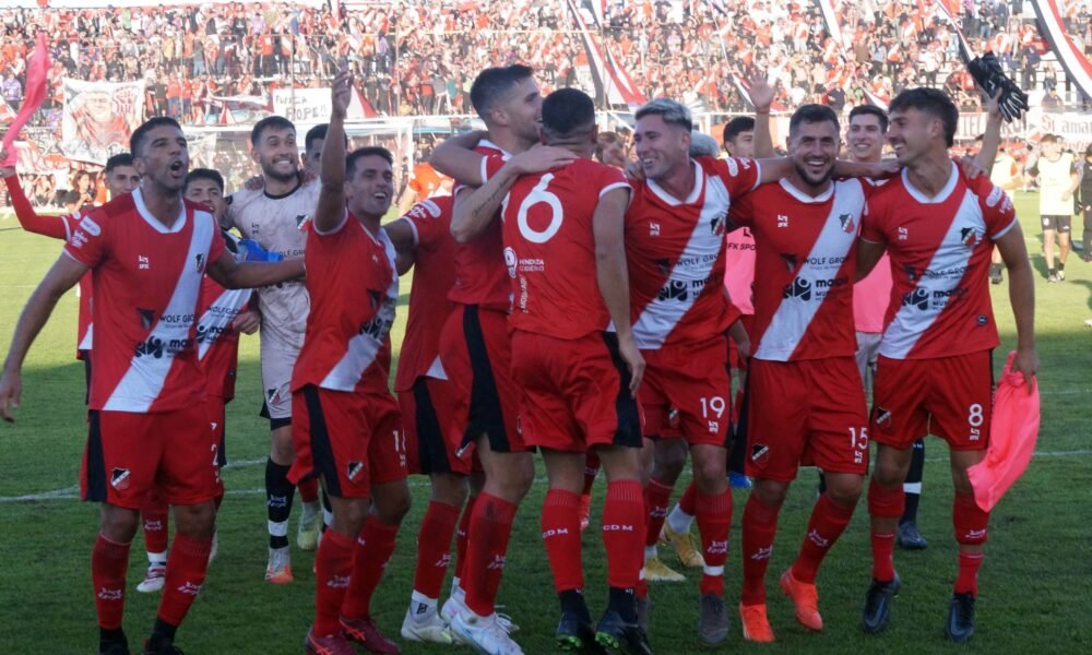 Triunfo agónico de Maipú para seguir en lo más alto de la Primera Nacional