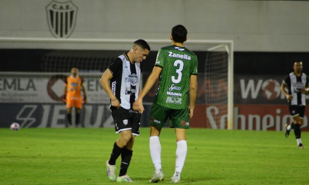 Chaco For Ever fue goleado en Caseros y sigue último