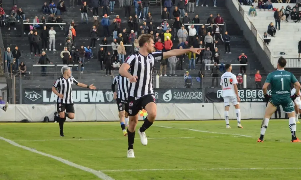 El Matador enterró el invicto del Funebrero: Chacarita perdió ante Estudiantes y se aleja de la cima