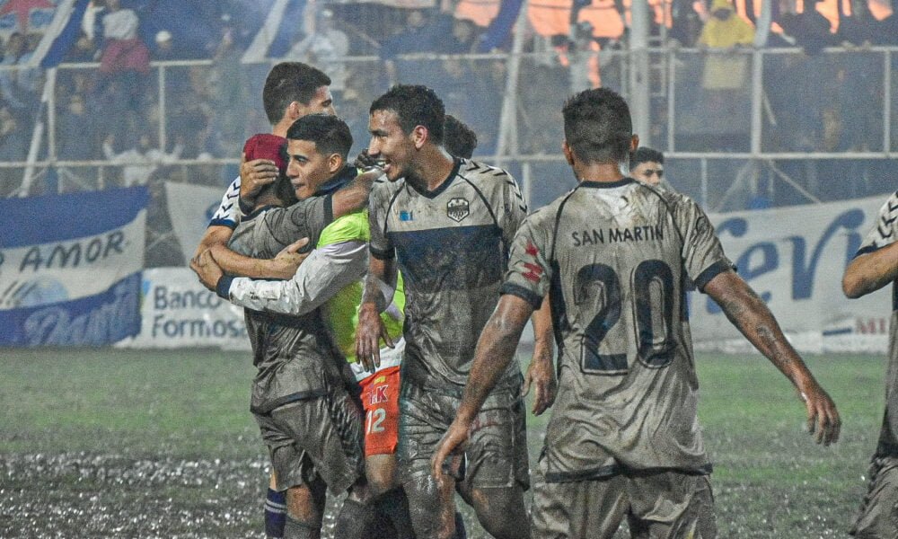 San Martín venció 2-0 a Sol de América y se quedó con el clásico formoseño