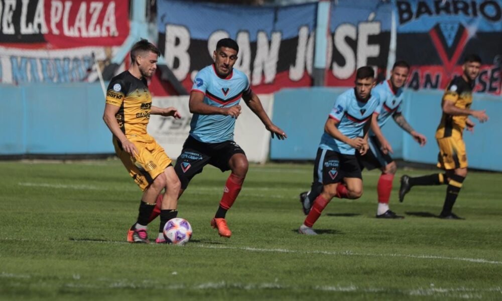 Brown de Adrogué y Mitre (SdE) no se sacaron diferencias