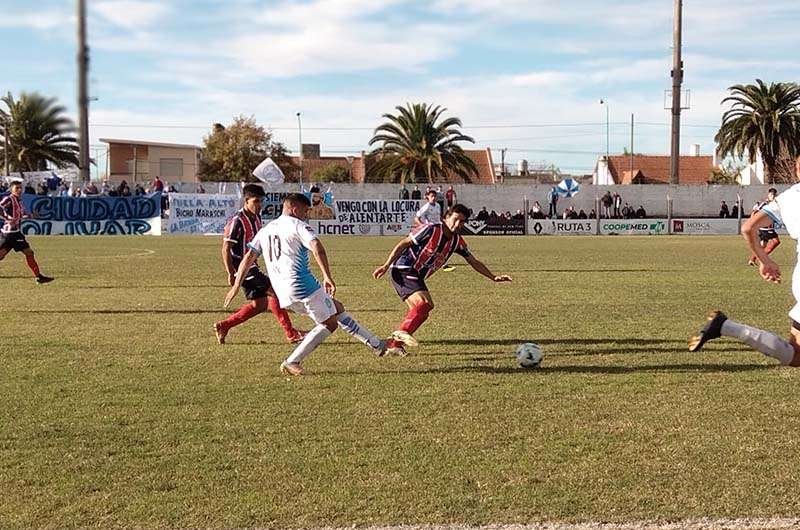 Bolívar superó por la mínima a Peñarol