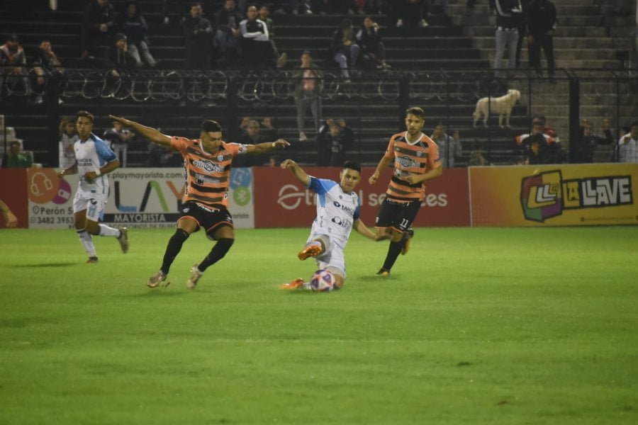 La Crema amargó a For Ever en Chaco