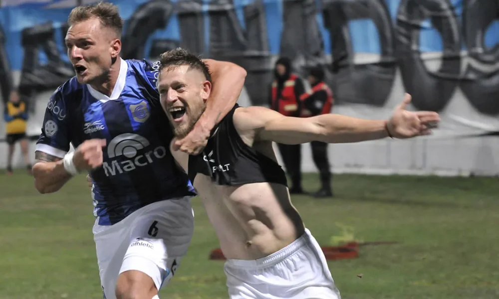 Gimnasia de Jujuy lo ganó sobre el final ante Tristán Suárez