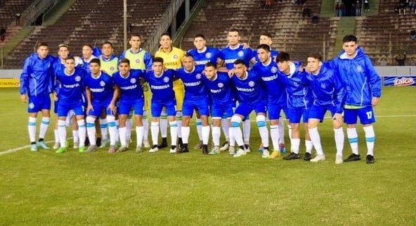 Sol fue más que Sarmiento y mira a todos desde arriba