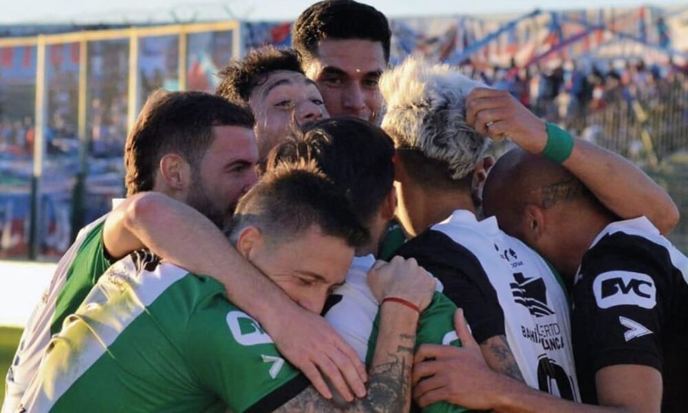 Villa Mitre dio el batacazo y avanzó de instancia en la Copa Argentina