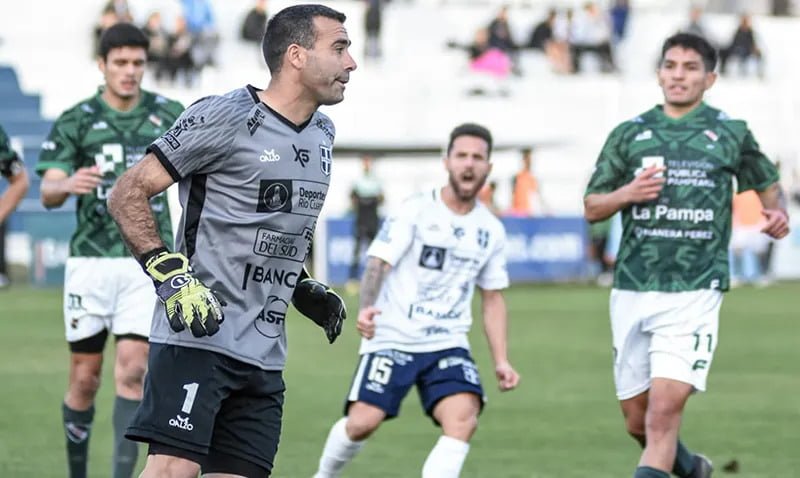 Atenas (RC) venció a Ferro (GP) que no levanta cabeza y acumula siete sin ganar