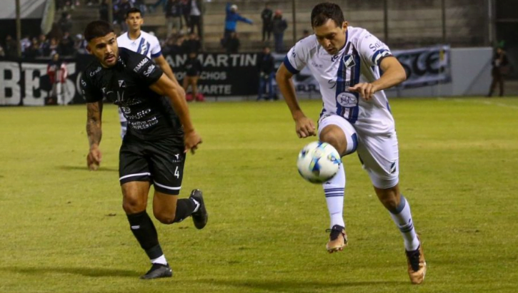 Remontada y festejo Cuervo: Central Norte venció a Juventud Antoniana en un clásico caliente