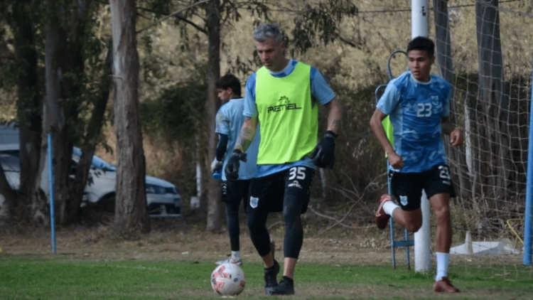 Barras irrumpieron el entrenamiento de Gimnasia de Jujuy luego de perder la fecha pasada ante Aldosivi