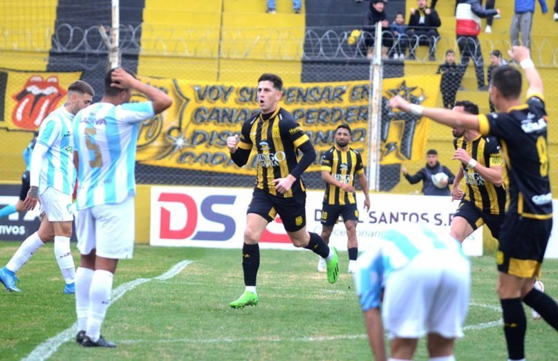 Olimpo ganó en el Carminatti frente a Sol de Mayo y estira su liderazgo en la zona
