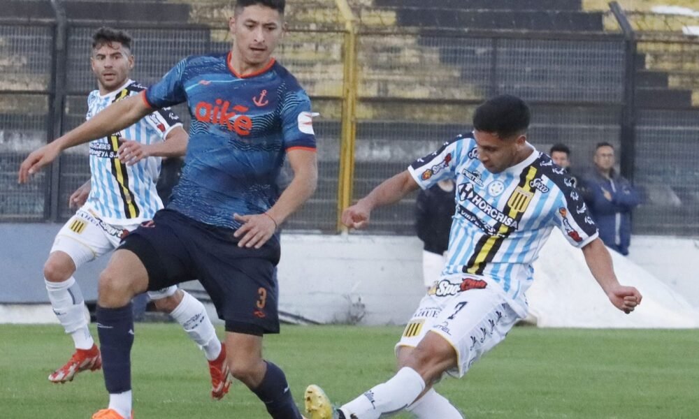 Con un final polémico, Almirante Brown y Guillermo Brown empataron sin goles