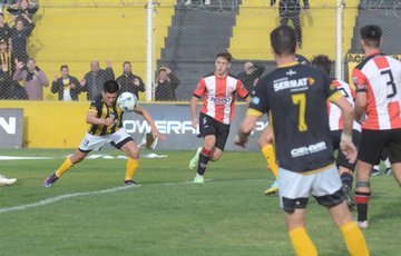 Olimpo derrotó a Sansinena y conserva el primer puesto en soledad
