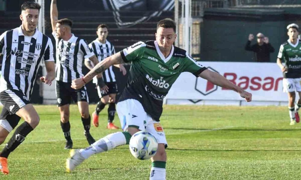 Villa Mitre liquidó al Chivo y se mantiene cerca del líder