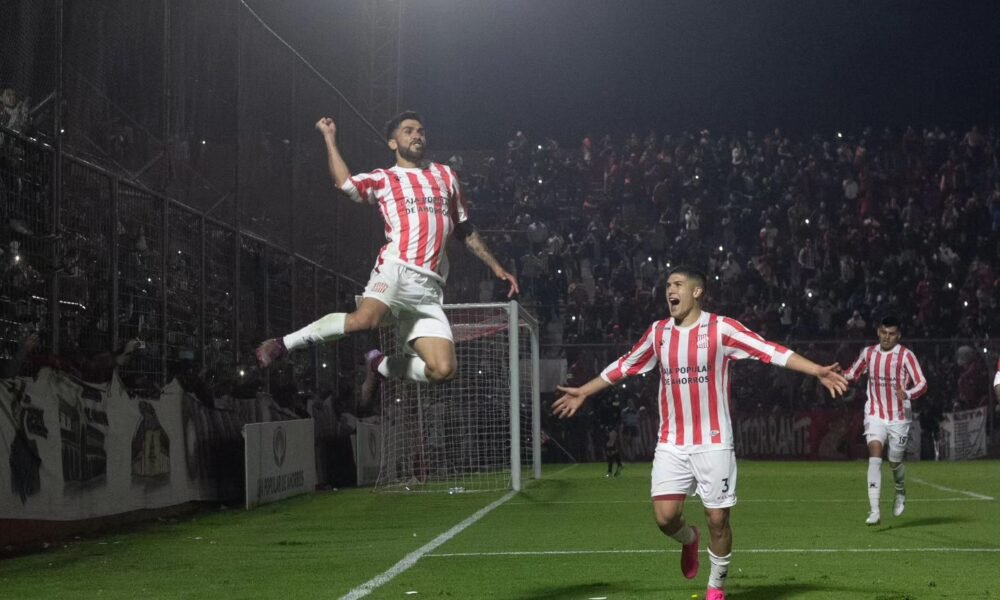 San Martín de Tucumán derrotó 2-0 a Flandria en La Ciudadela