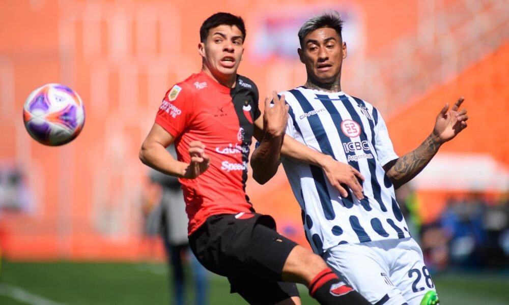 Matador en Cuartos: Talleres venció a Colón por penales y se anima a soñar